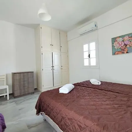 Beachfront Gia Paros *