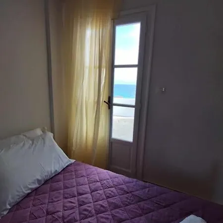 Beachfront Gia Paros Дом отдыха *