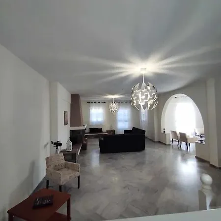 Дом отдыха Beachfront Gia Paros *