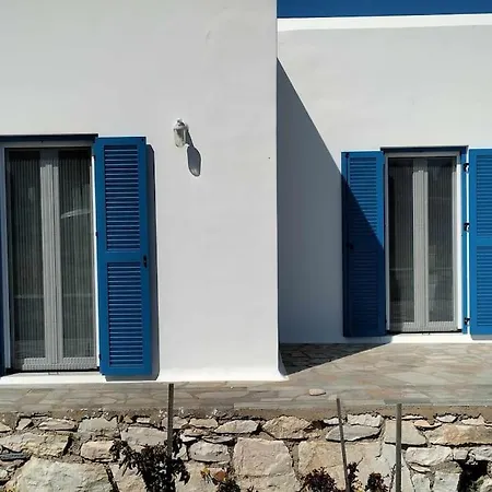 Дом отдыха Beachfront Gia Paros