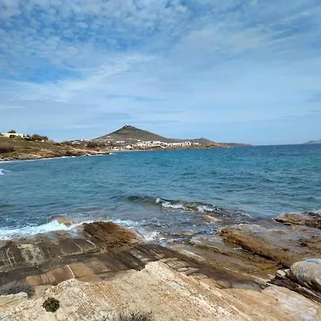 Дом отдыха Beachfront Gia Paros