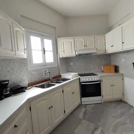 Beachfront Gia Paros *