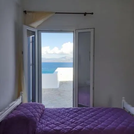 Beachfront Gia Paros