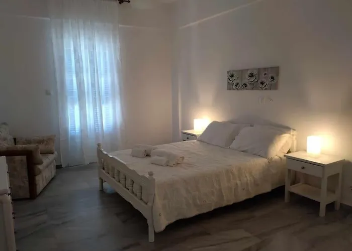 Beachfront Gia Paros