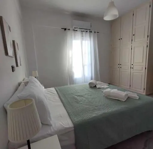 Beachfront Gia Paros Chrisi Akti (Paros)